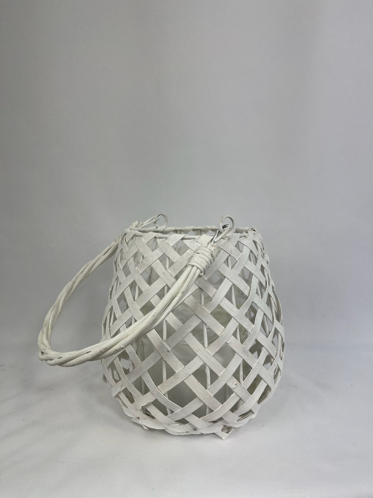 Portavelas Blanco de Mimbre - Encanto Natural