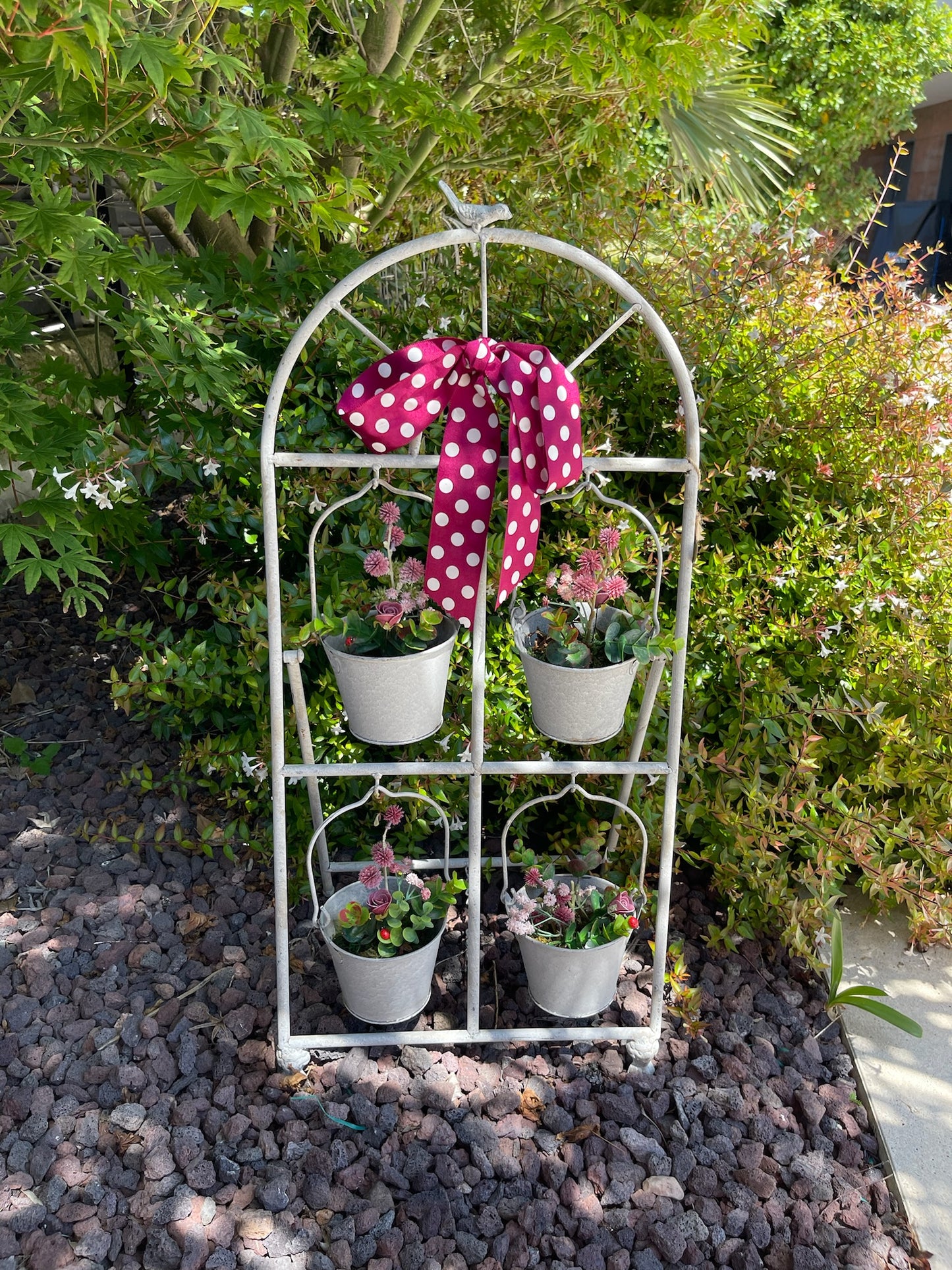 Garden Shelf with Pots and Decorative Bow