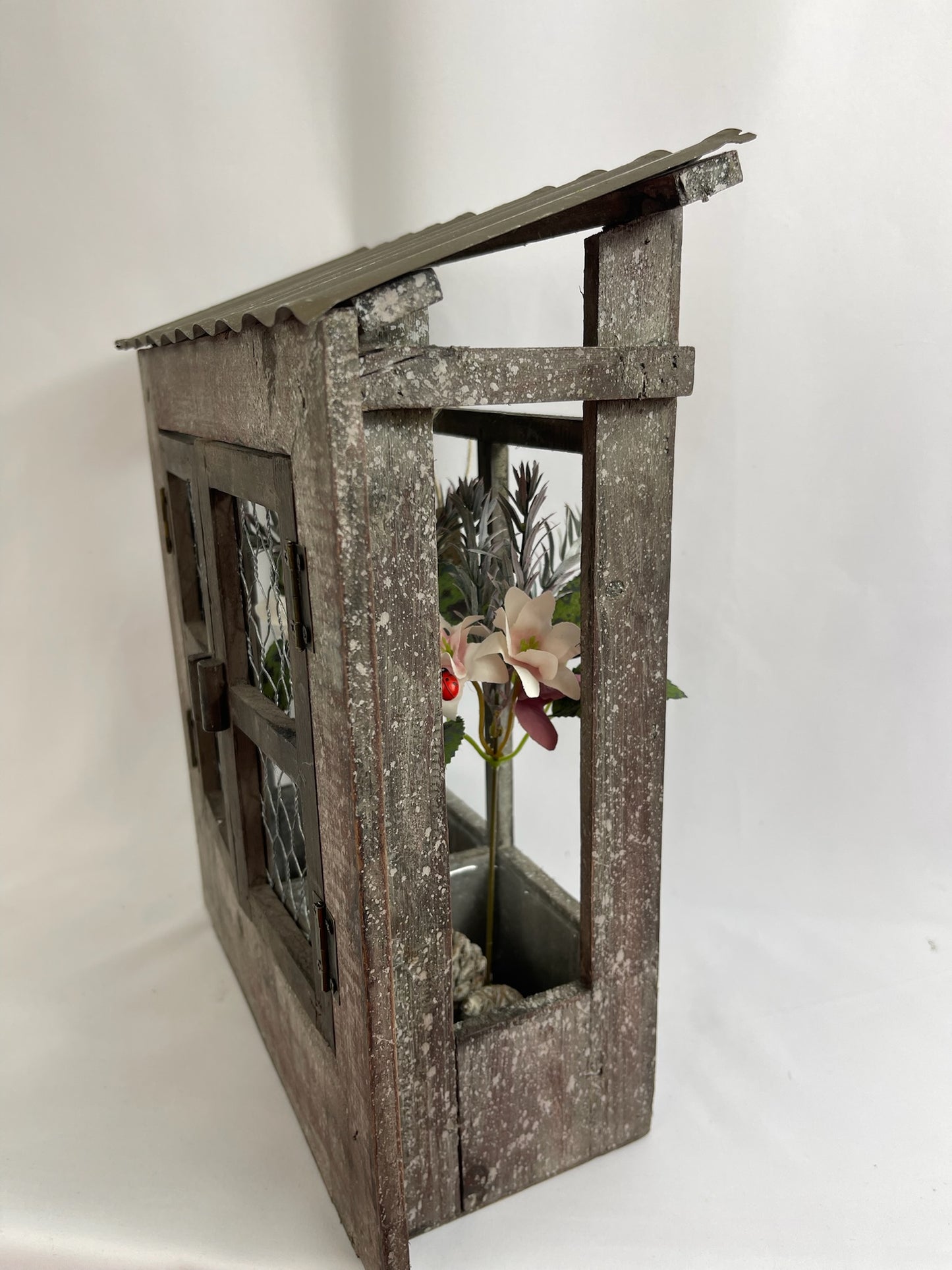 Casita Gris Vintage Floral - Elegancia Rústica